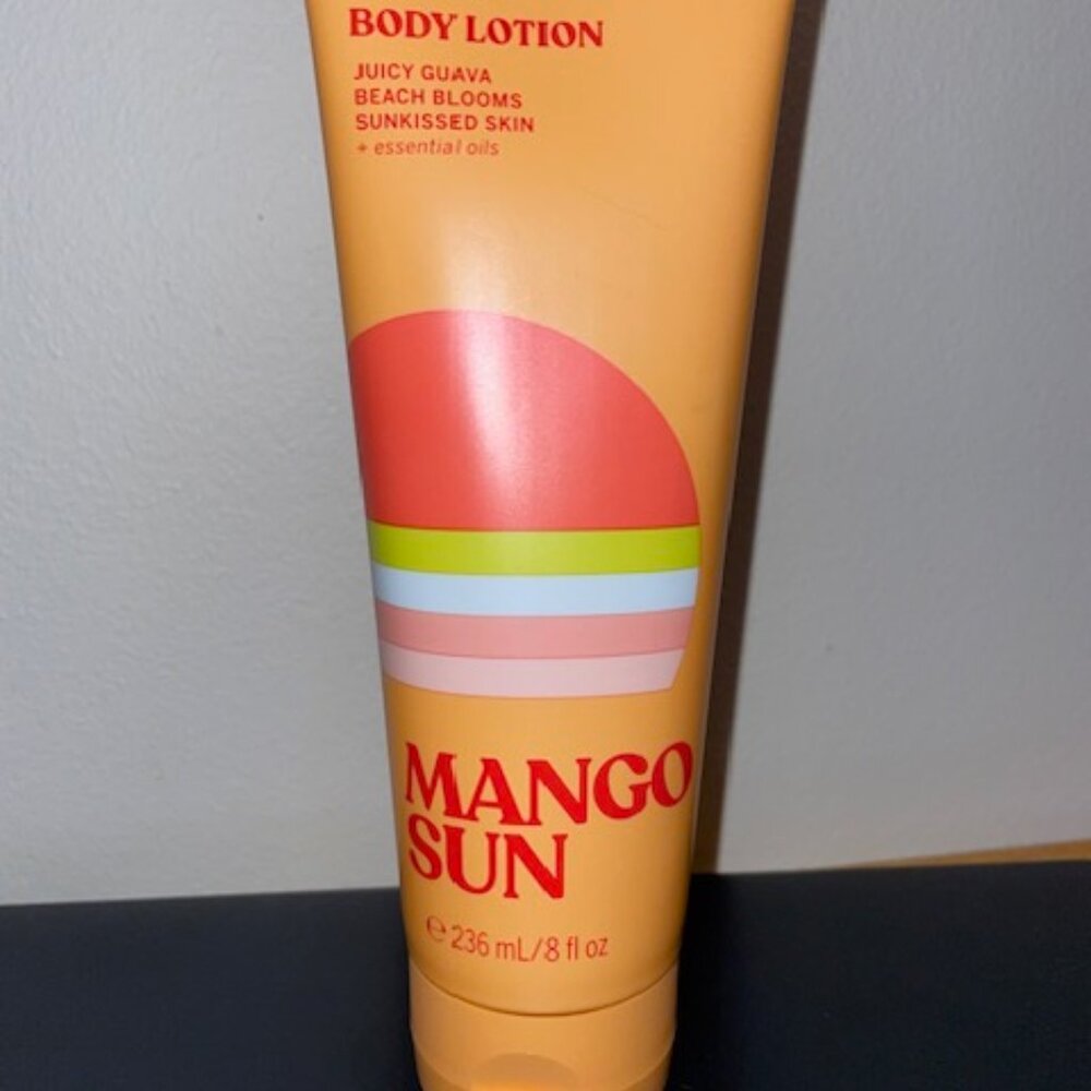 MANGO SUN Victoria's Secret PINK Body Lotion